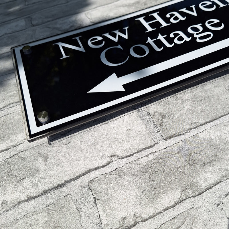 Large Traditional Directional Address Plaque or House Name Plaque. Multiple Colour options available.